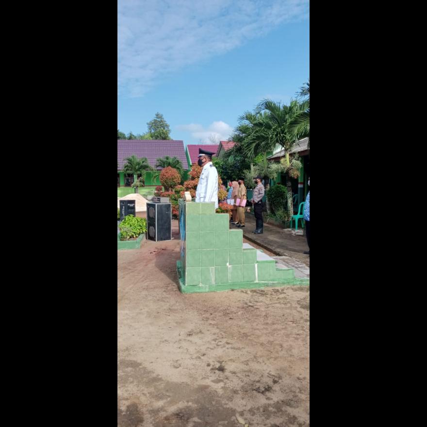 Dalam Rangka Memperingati HUT RI Ke-75 Desa Sidang Bandar Anom Lakukan Upacara Bendera